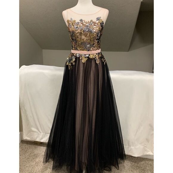 New Embroidered Floral Lace Sequins & beads Mesh Evening Dress - Picture 3 of 14